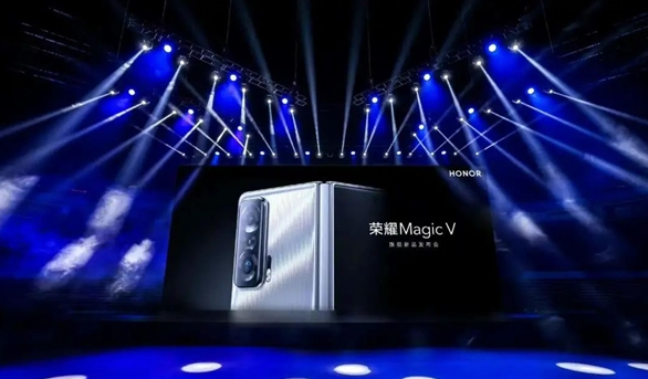 荣耀Magic V折叠屏来自京东方：屏占比95％、弯折半径2.5mm